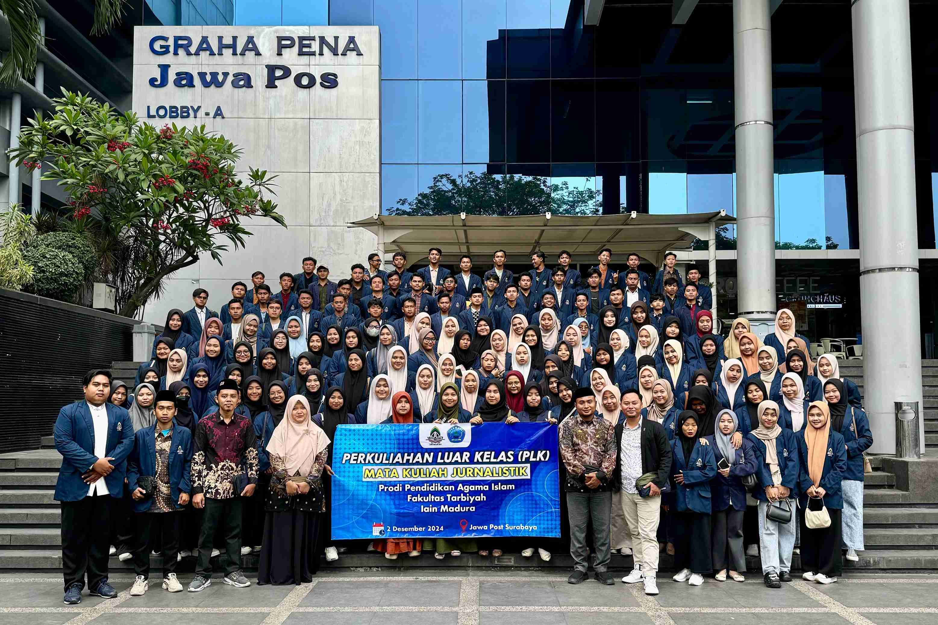 Dari Kelas ke Kantor Media: Mahasiswa PAI IAIN Madura Gelar PLK Jurnalistik di  Jawa Pos Surabaya