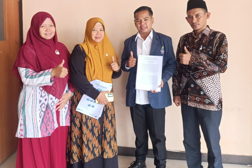 Publikasi Riset Kelas dengan Metode Question Student Have Mengantarkan Abd Wahab Menyelesaikan Studi Jalur Non-Skripsi