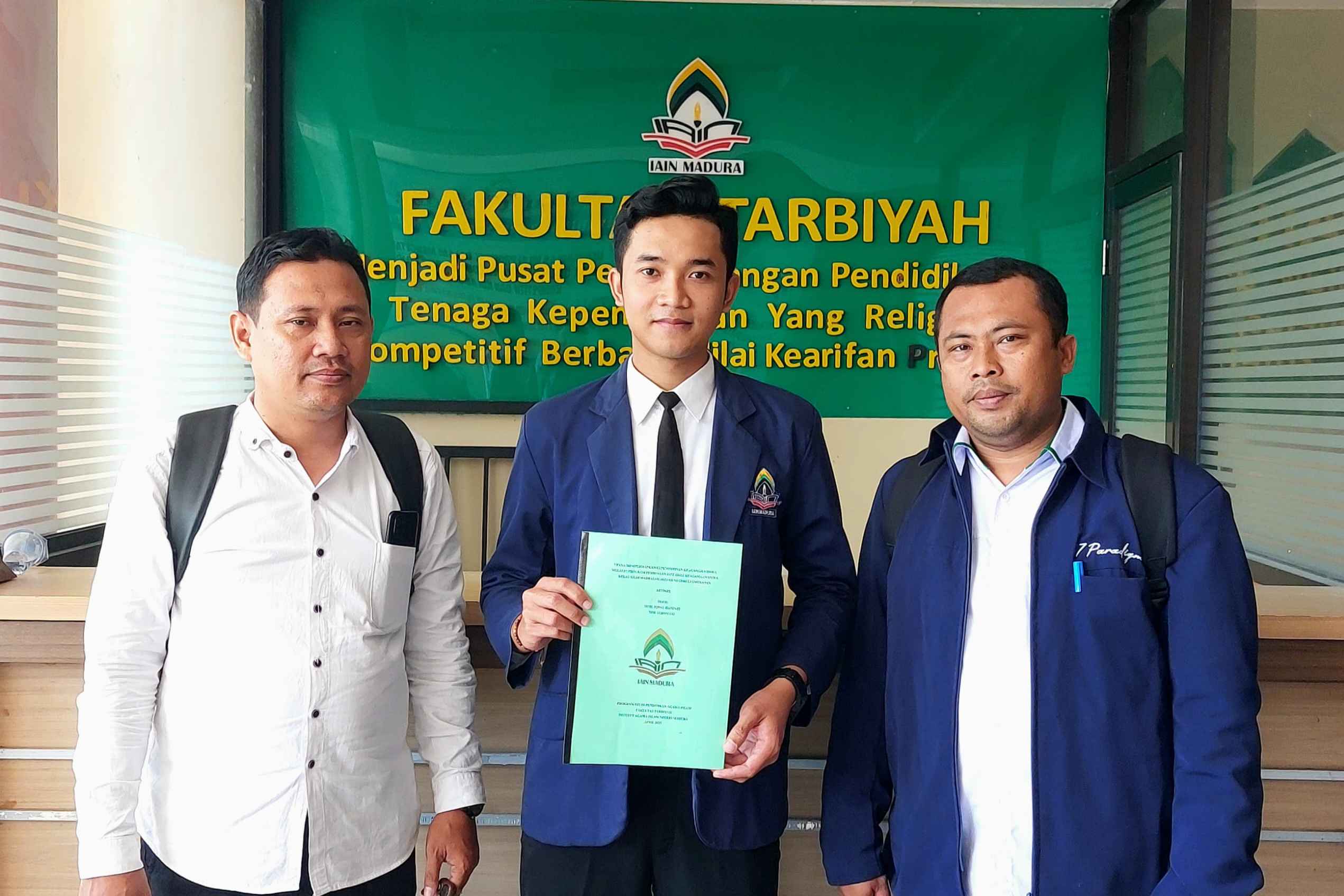 Tak Hanya Meraih Gelar The Winner Duta Kampus 2023, Iqbal Juga Sukses Tuntaskan Studi Lewat Jalur Non-Skripsi Tepat Waktu.